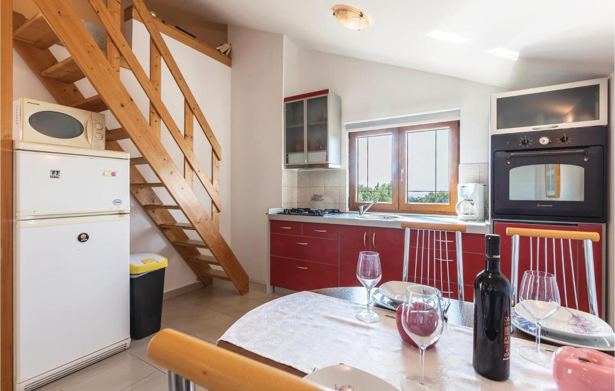 Pet Friendly Apartment In Koromacno With Wifi Ngoại thất bức ảnh