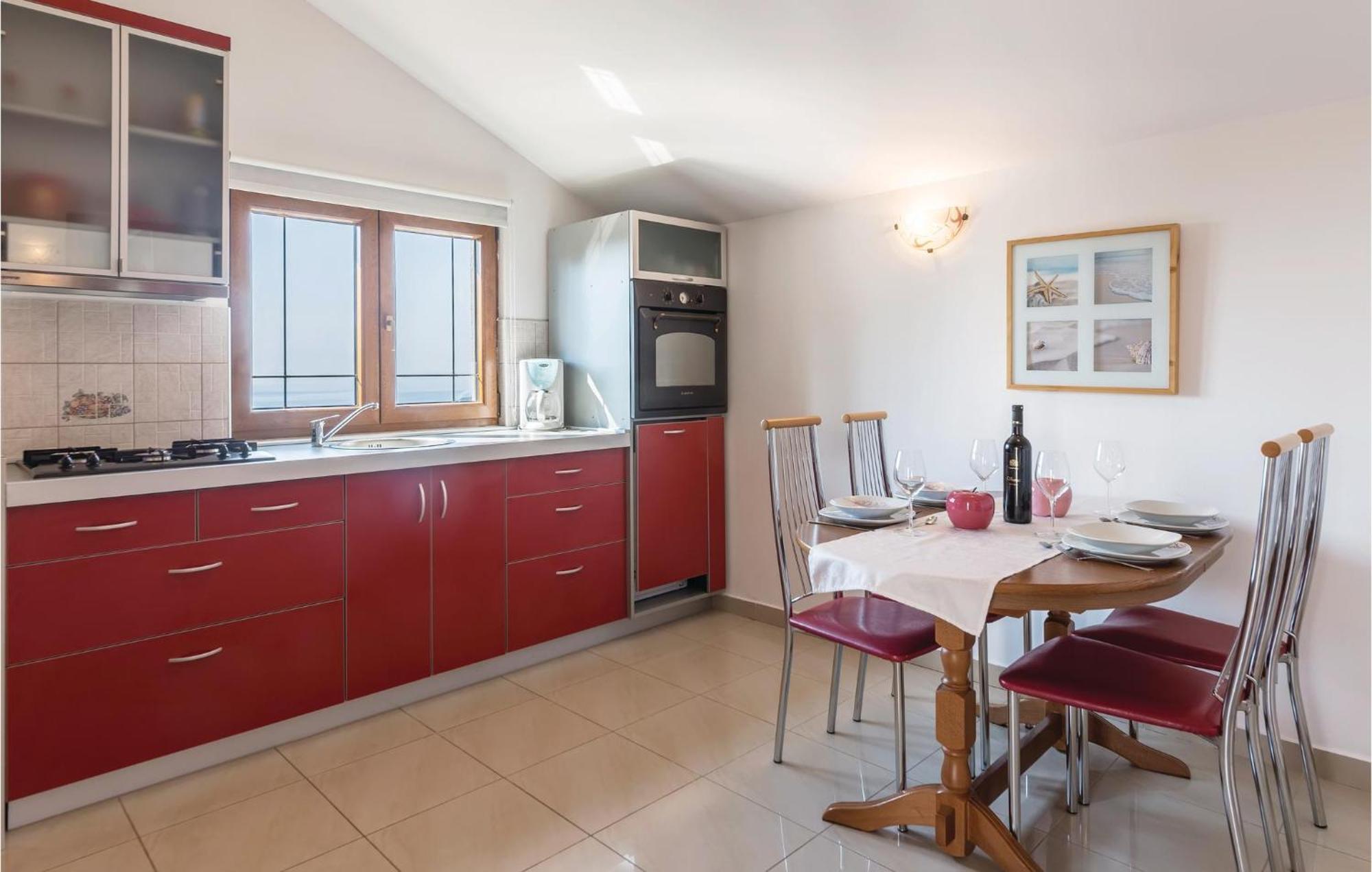 Pet Friendly Apartment In Koromacno With Wifi Ngoại thất bức ảnh
